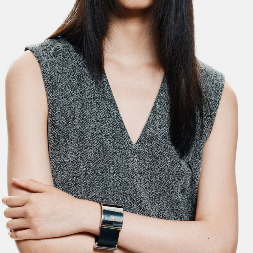 H&M Gray Sleeveless Top
